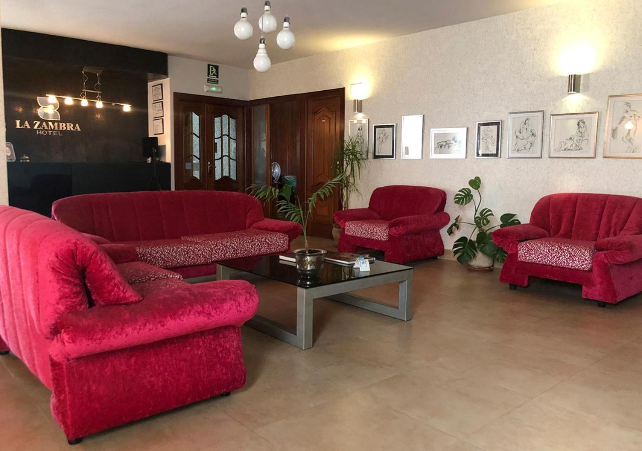 Hotel La Zambra Mancha Real エクステリア 写真